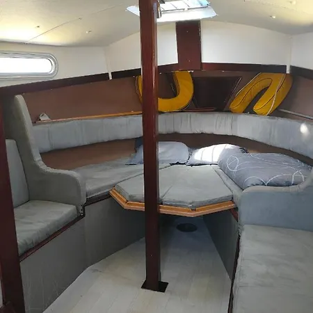 Botel Location A Quai , Camp Naturiste Cap D'agde *