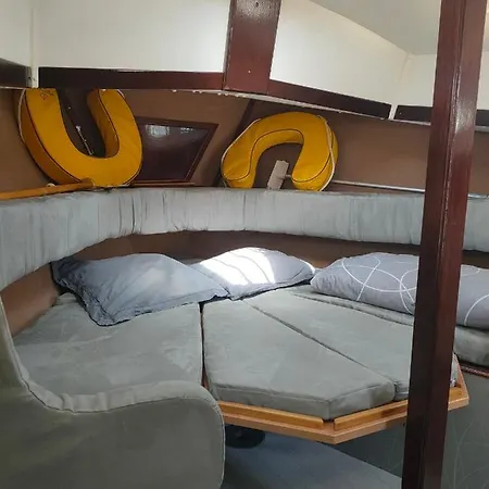Botel Location A Quai , Camp Naturiste Cap D'agde